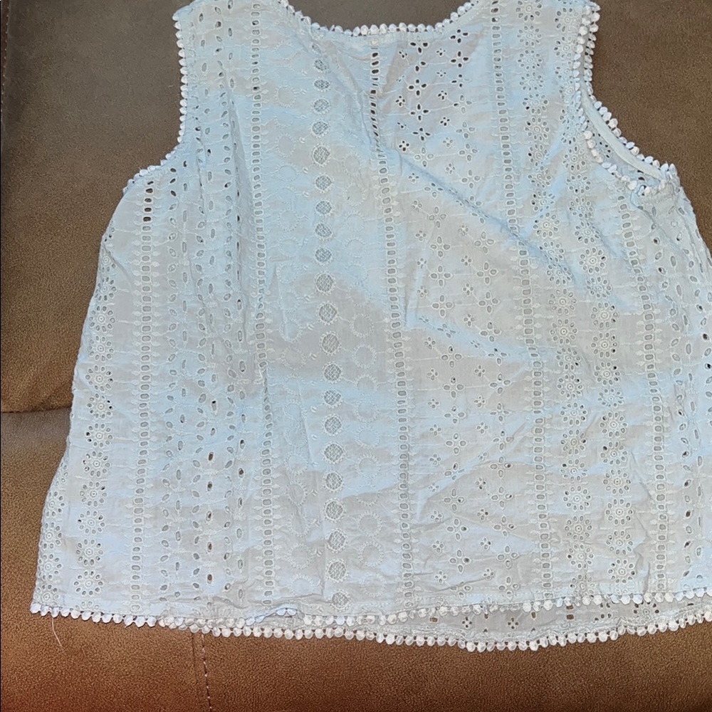 Elegant Light Blue Sleeveless Top - Picture 2 of 2